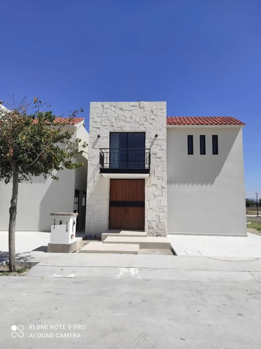 Casa en venta en Casco Viejo, Celaya — foto 1 de 16
