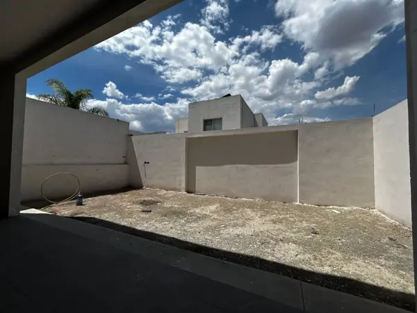 Casa en venta en Residencial los Reales, Saltillo — foto 2 de 19