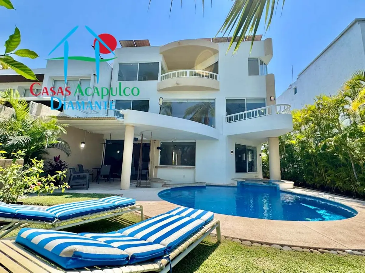 Casa con alberca, jacuzzi y vista al golf en Xel-Ha Casa con alberca, jacuzzi y vista al golf en Xel-Ha
