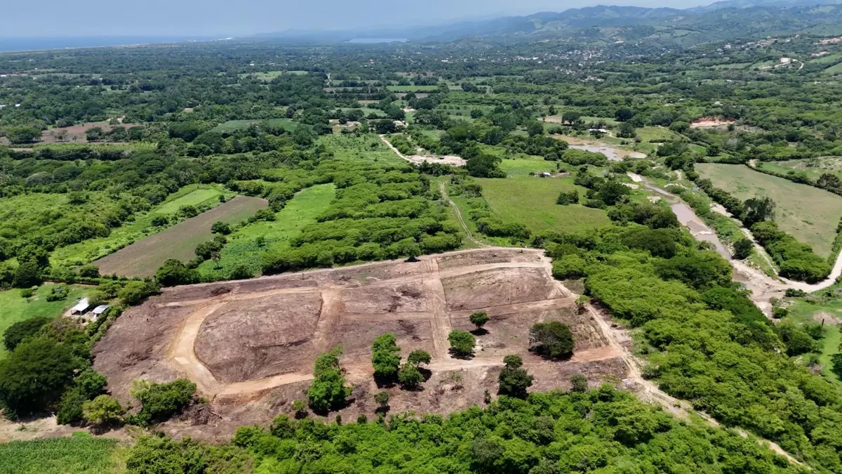 Terreno en venta en Puerto Escondido (Puerto Escondido), San Pedro Mixtepec -Dto. 22 - — foto 1 de 14