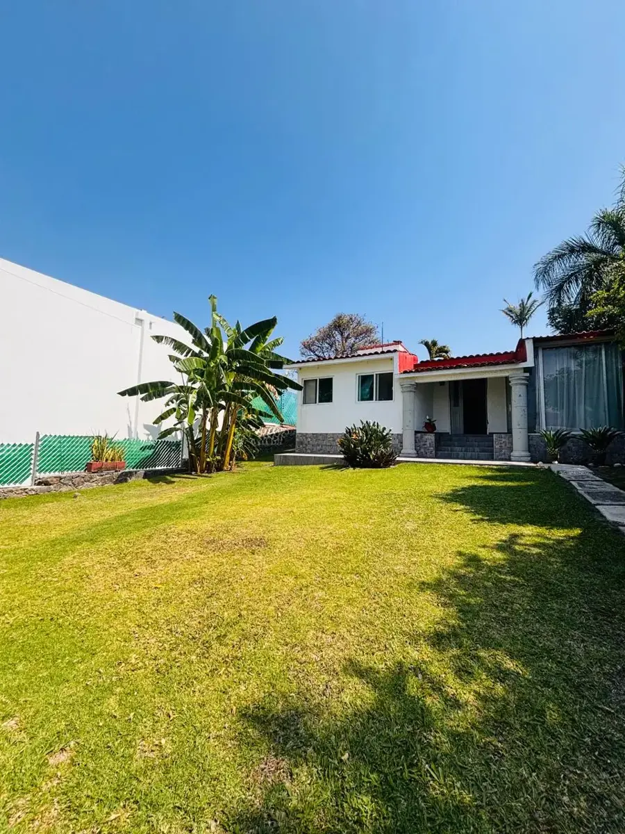 Casa en venta en Lomas de Cocoyoc, Atlatlahucan — foto 1 de 12