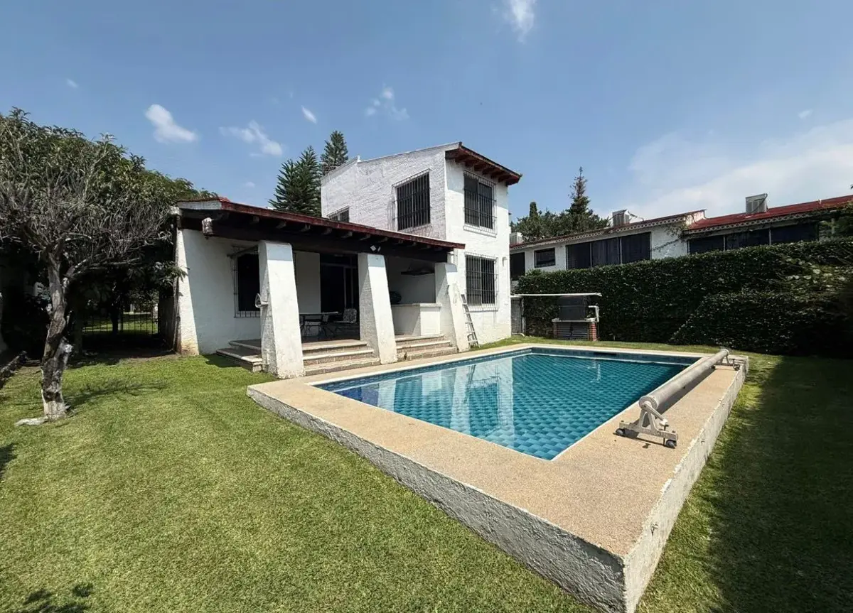 Casa en venta en Lomas de Cocoyoc, Atlatlahucan — foto 1 de 14