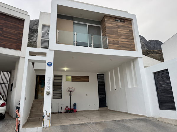 Casa en venta en Pedregal la Huasteca, Santa Catarina — foto 2 de 28