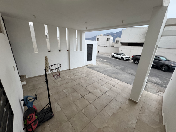 Casa en venta en Pedregal la Huasteca, Santa Catarina — foto 3 de 28