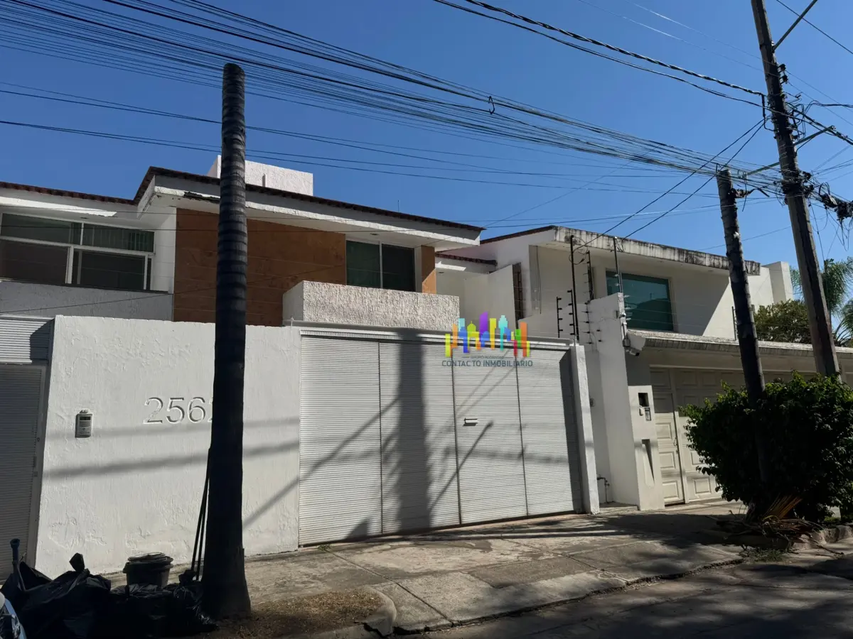 Casa en renta en Ladron de Guevara, Guadalajara — foto 1 de 24