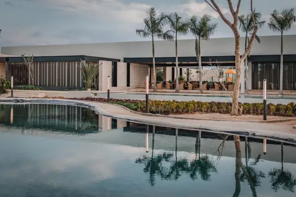 TERRENO EN VENTA EN MERIDA, PRIVADA CON CASA CLUB, LAGO Y MAS