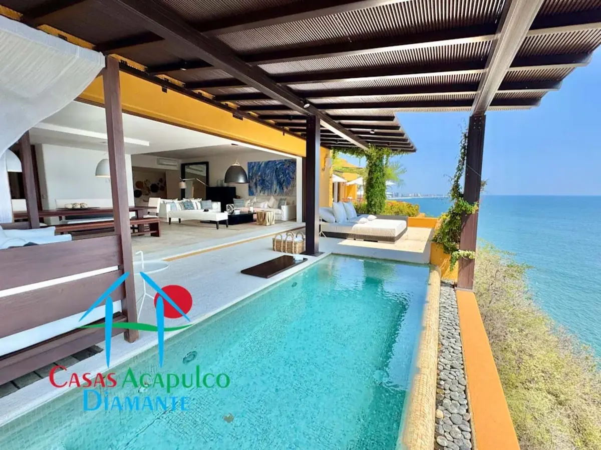 Departamento de lujo con 2 albercas privadas, 4 recámaras y vista al mar Departamento de lujo con 2 albercas privadas, 4 recámaras y vista al mar