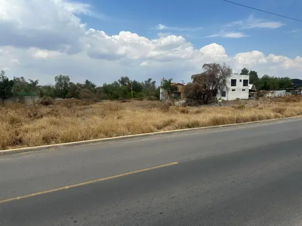 Terreno en venta en Los Olvera, Corregidora — foto 2 de 6