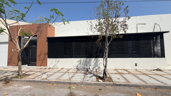 CASA EN RENTA DE UN PISO A MEDIA CUADRA DE 4 CAMINOS! CASA EN RENTA DE UN PISO A MEDIA CUADRA DE 4 CAMINOS!