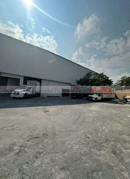 Bodega en renta en Trabajadores, Santa Catarina — foto 2 de 8