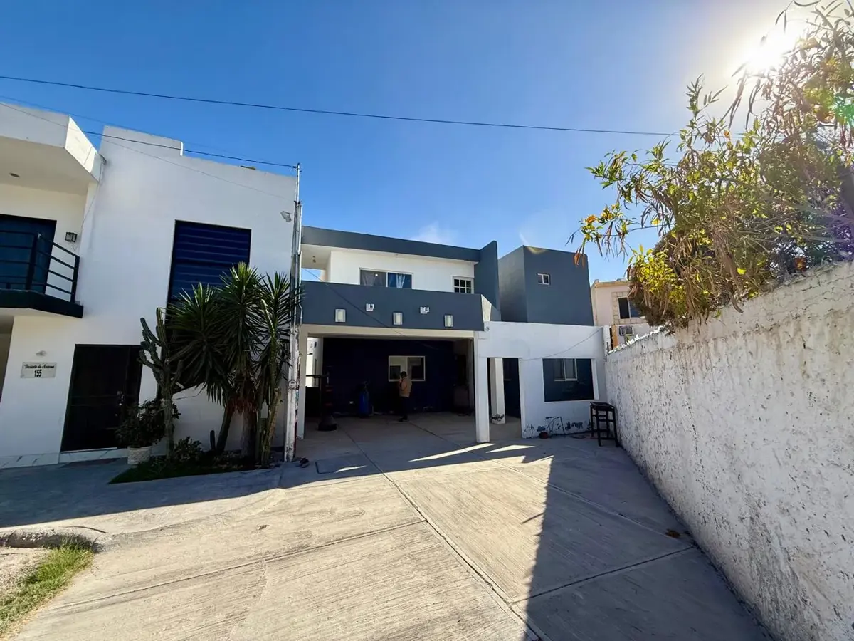 Casa en venta en El Oasis, Torreón — foto 1 de 36