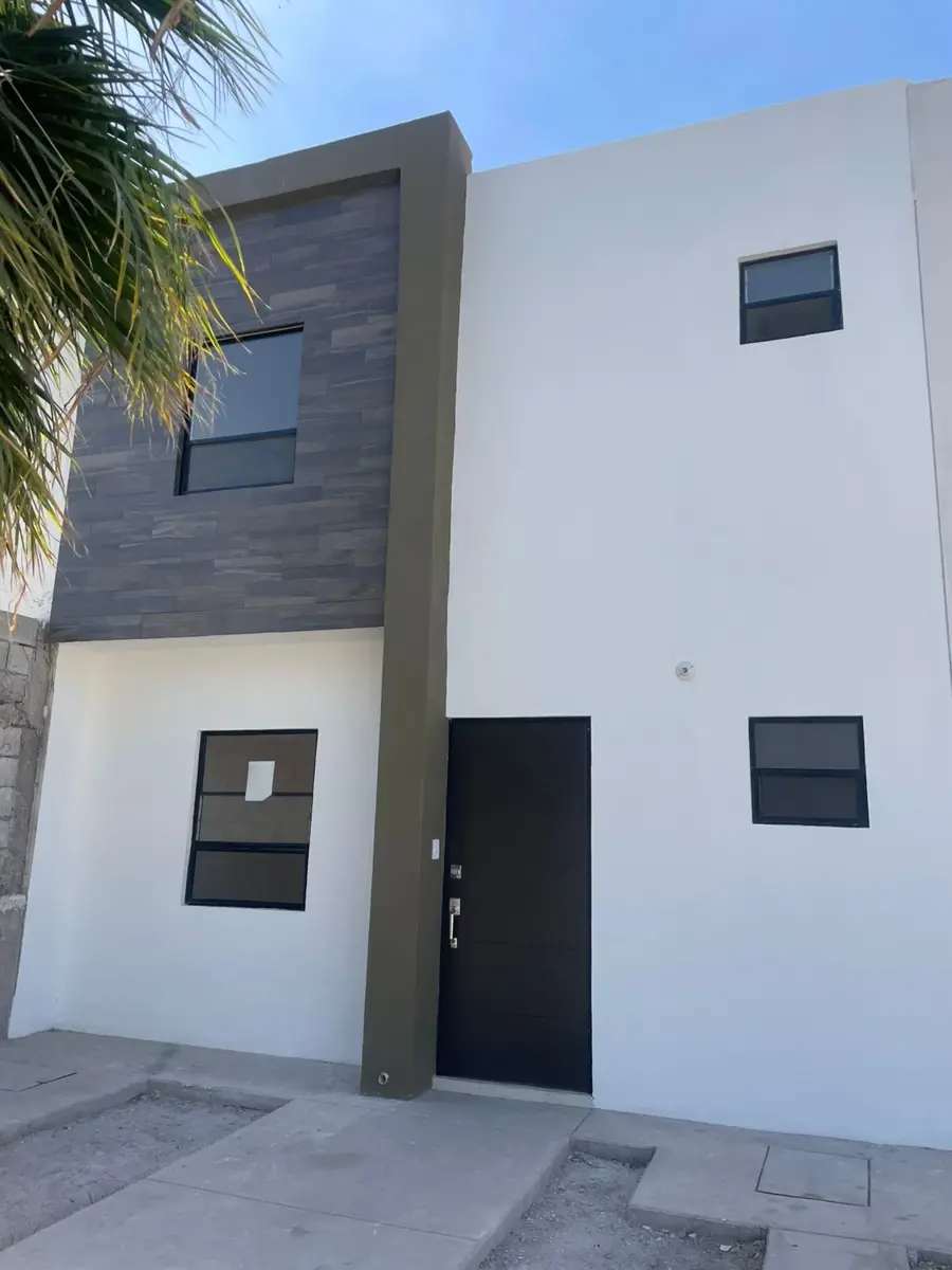 Moderna Casa en Venta en Tabachines, Gómez Palacio Moderna Casa en Venta en Tabachines, Gómez Palacio