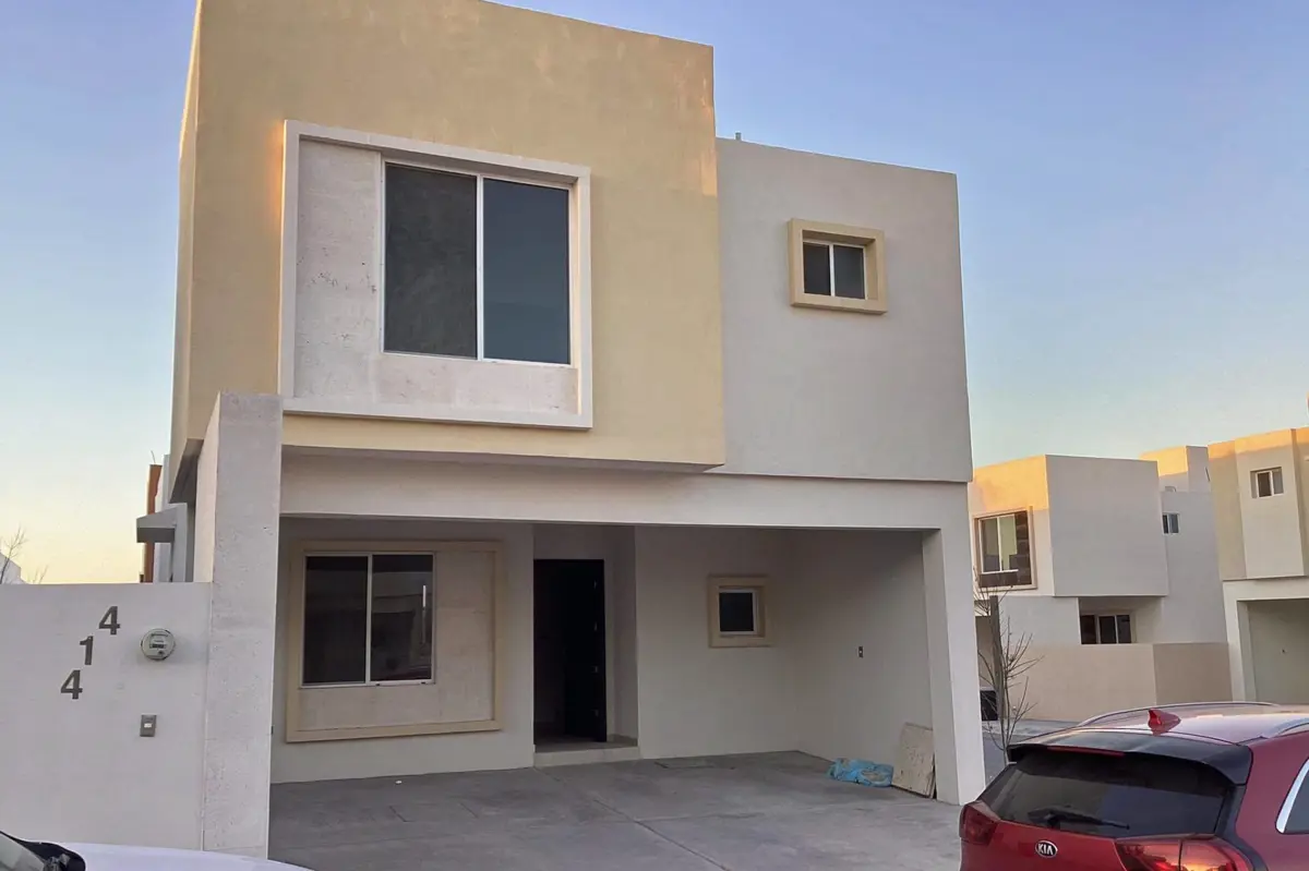Casa en renta en Lomas del Valle II, Ramos Arizpe — foto 1 de 12