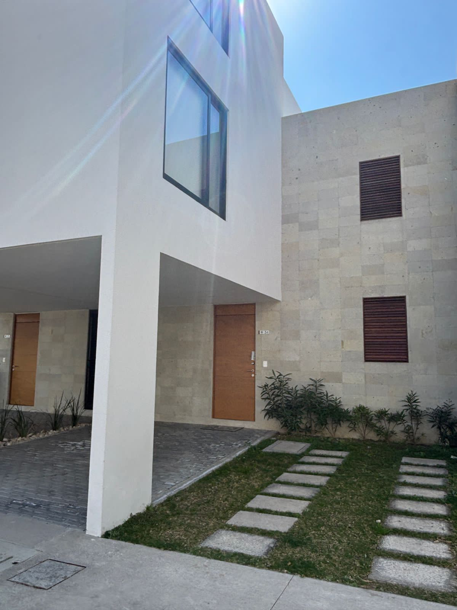 Casa en renta en Lomas de Angelópolis, Ocoyucan — foto 1 de 20