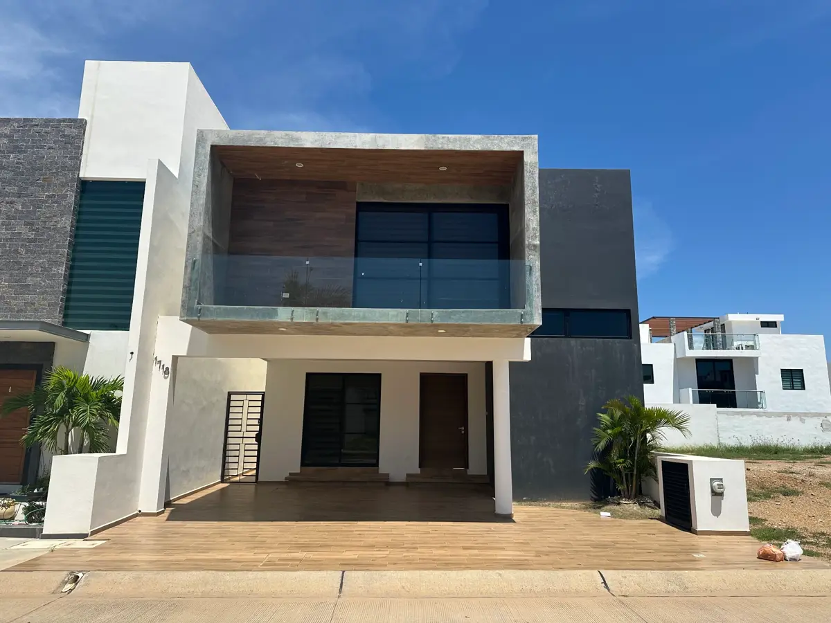 Casa en venta en Altabrisa Residencial, Mazatlán — foto 1 de 16
