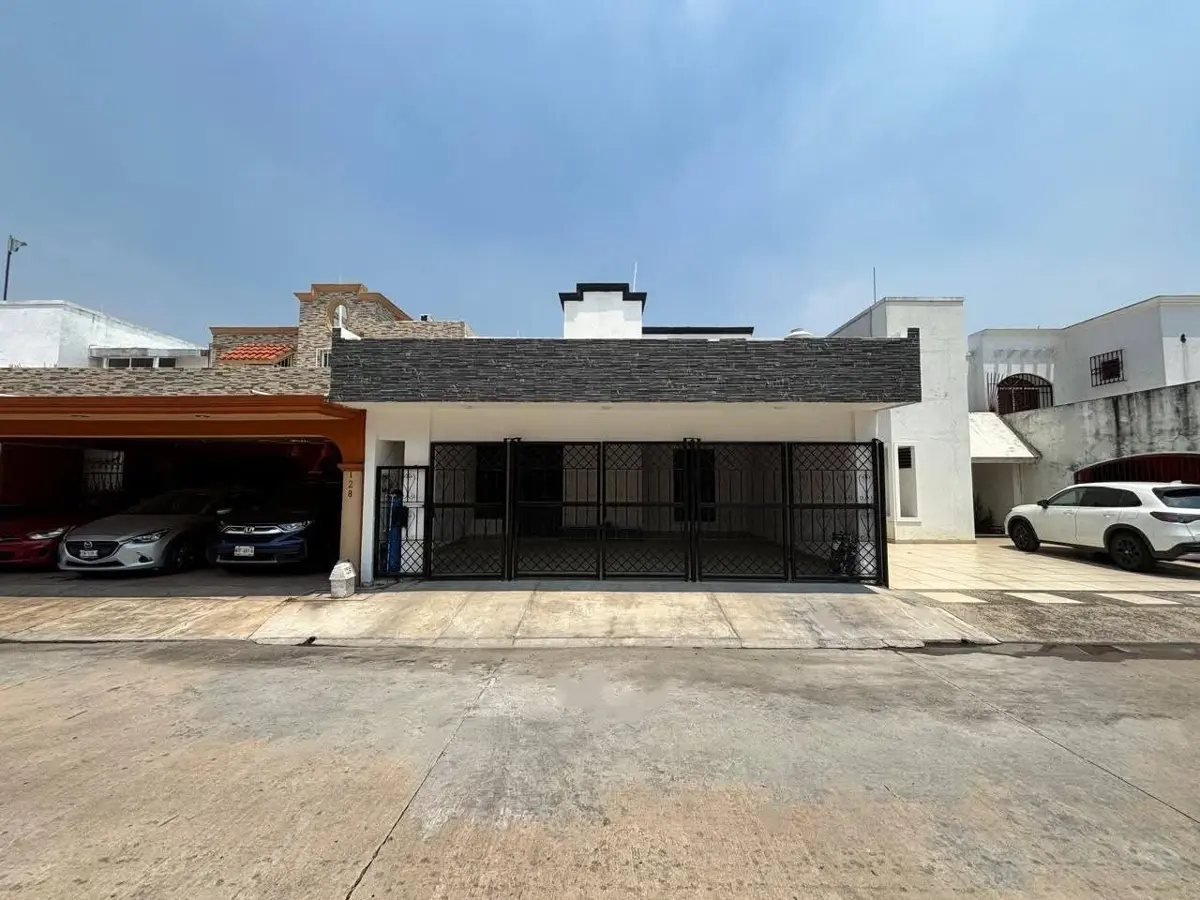 Casa en venta en Galaxia/tabasco 2000, Centro — foto 1 de 15