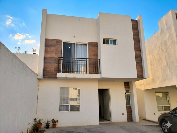 Casa en renta al oriente de Torreón con habitación en planta baja