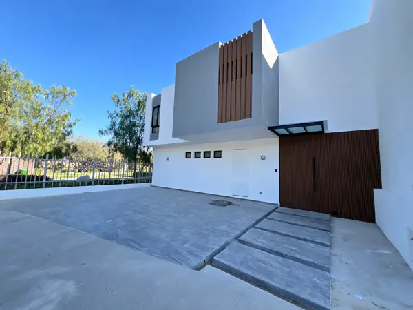 Casa en Venta en St. Angelo Al Norponiente de Aguascalientes