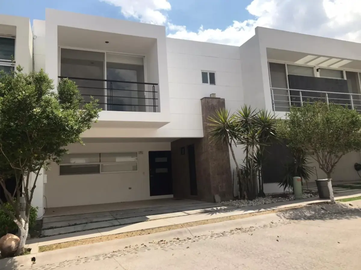 Casa en renta en Ruscello, Jesús María — foto 1 de 10