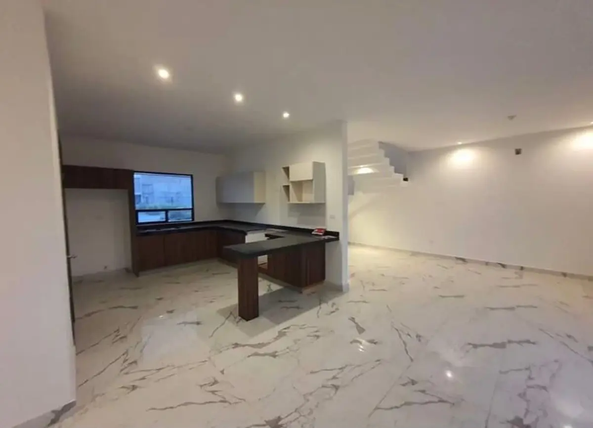 Vista 3 de CASA VENTA ALTOZANO