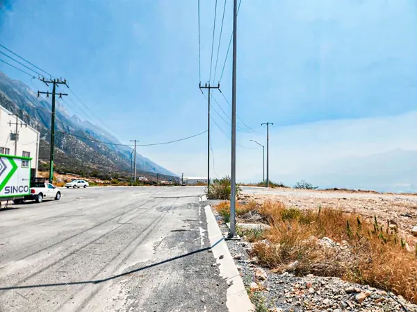 Terreno en venta en Rincon del Poniente, Santa Catarina — foto 2 de 3