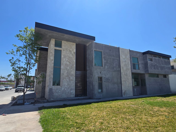Casa en venta en Habita II, Saltillo — foto 2 de 10
