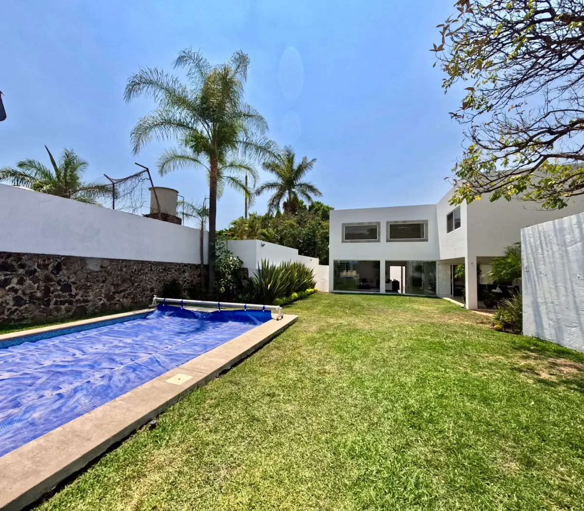 Casa en venta en Lomas de Atzingo, Cuernavaca — foto 1 de 25
