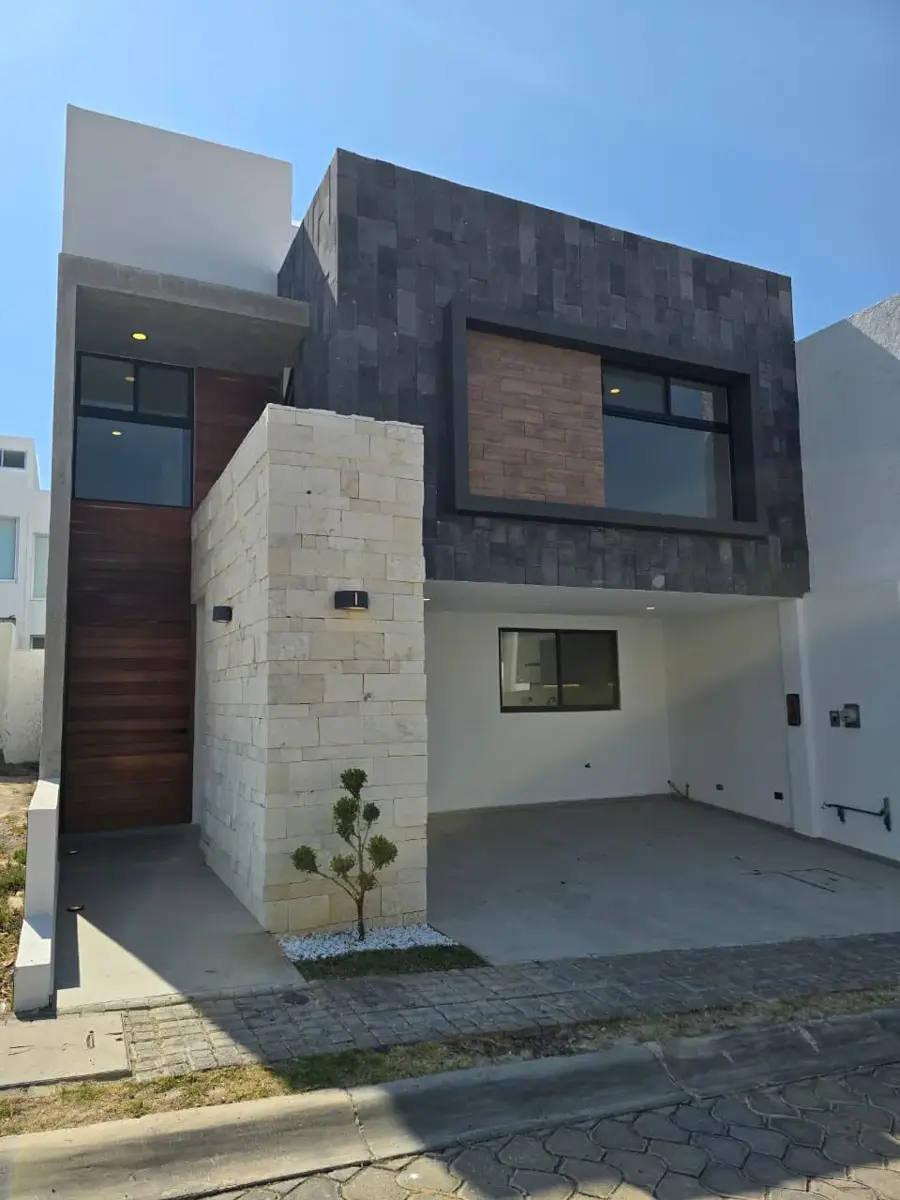 Casa en venta en Lomas de Angelópolis, San Andrés Cholula — foto 1 de 19