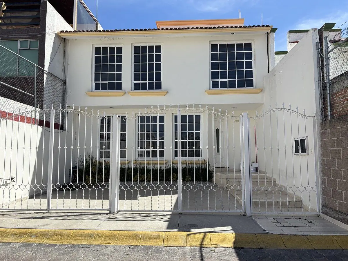 Casa en venta en Arboledas de San Javier, Pachuca de Soto — foto 1 de 10