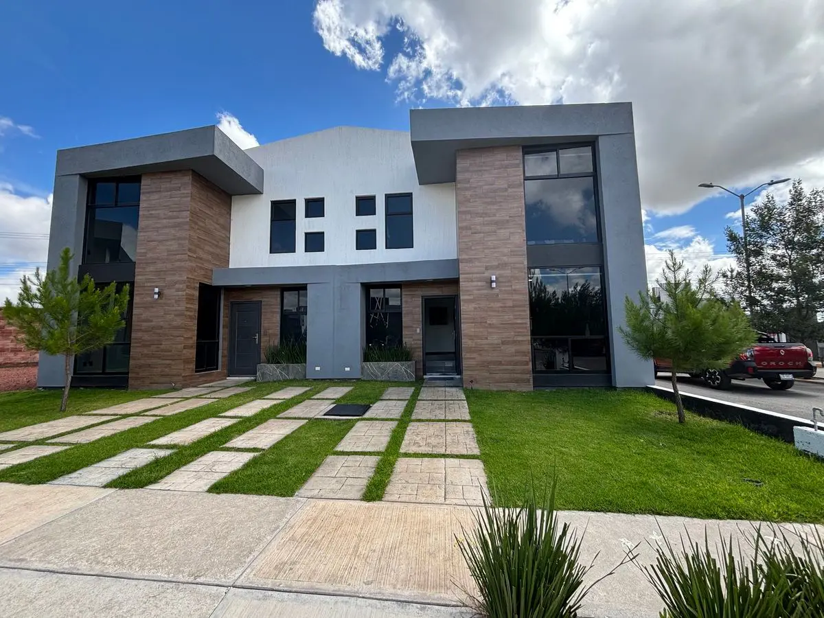 Casa en venta en Las Águilas, Mineral de la Reforma — foto 1 de 16