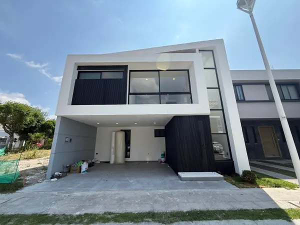 Casa en venta en Lomas de Angelópolis, San Andrés Cholula — foto 2 de 43