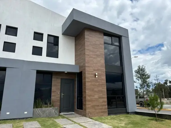 Casa en venta en Las Águilas, Mineral de la Reforma — foto 2 de 11