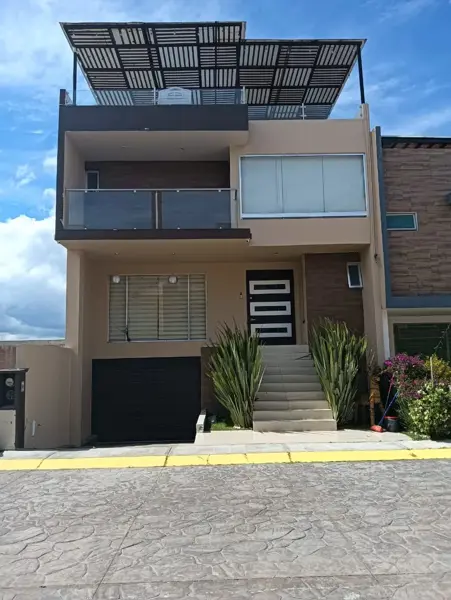 Casa Moderna en Comunidad Cerrada en Las Torres, Pachuca de Soto