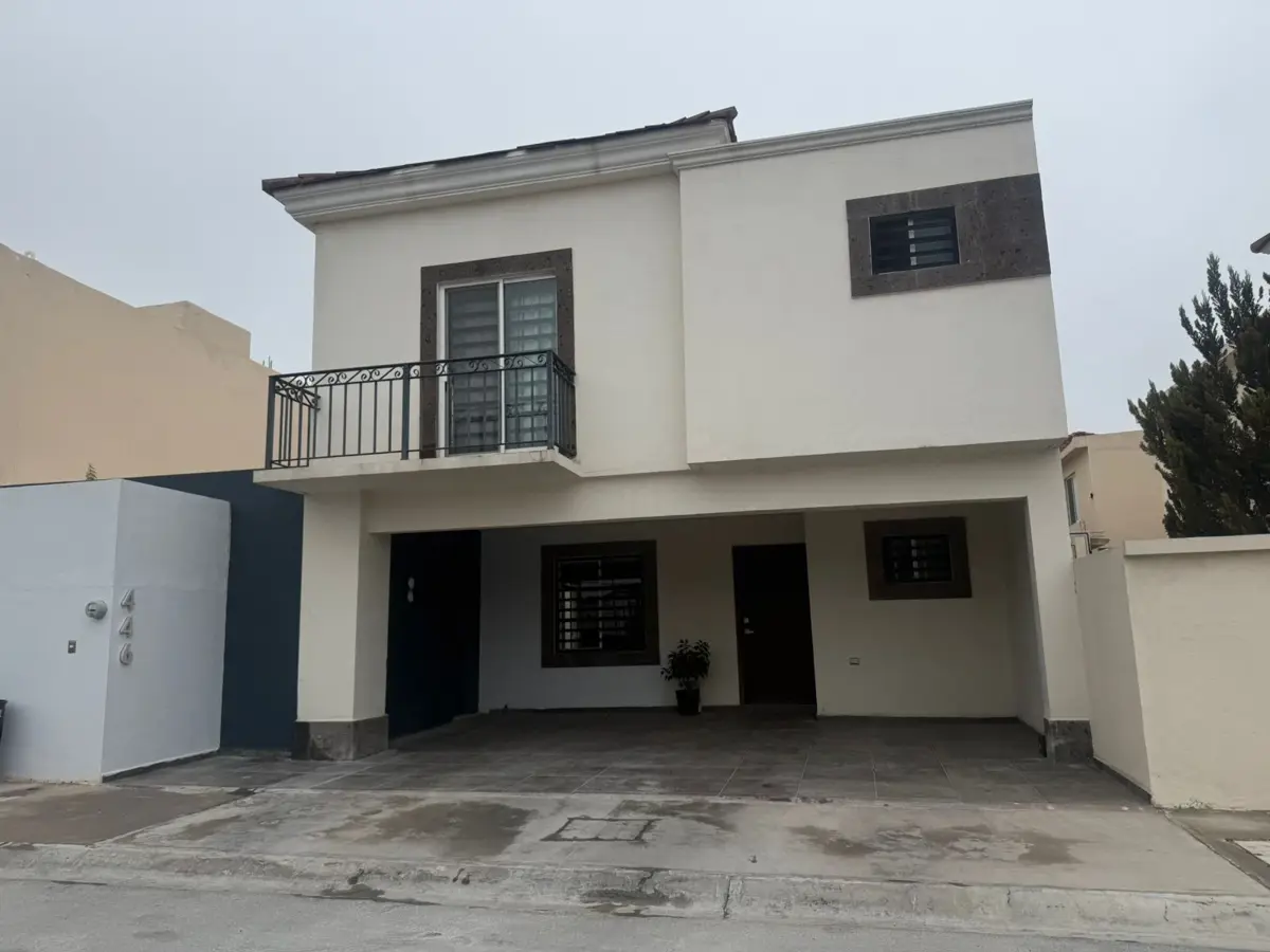 Casa en renta en Lomas del Valle II, Ramos Arizpe — foto 1 de 28