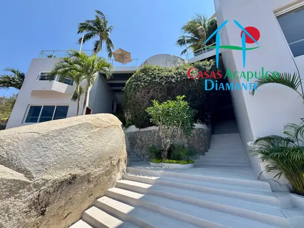 Casa en venta en Playa Guitarrón, Acapulco de Juárez — foto 3 de 106