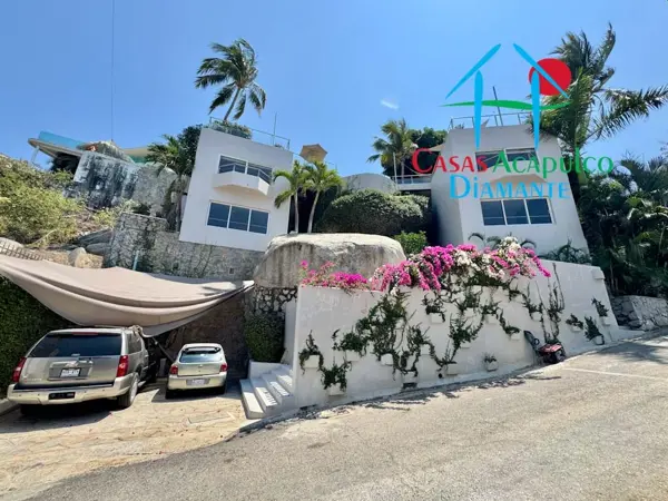 Casa en venta en Playa Guitarrón, Acapulco de Juárez — foto 2 de 106