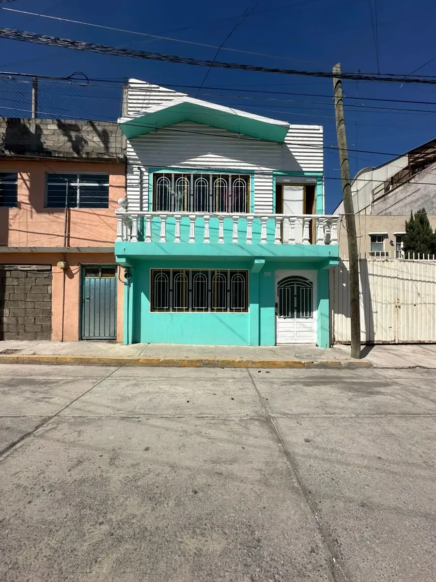 Casa en venta en El Seminario 1a Sección, Toluca — foto 1 de 10