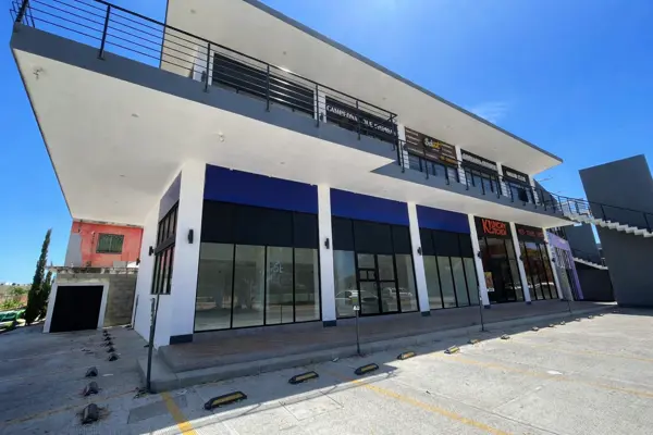LOCAL COMERCIAL EN RENTA – REAL PACÍFICO
