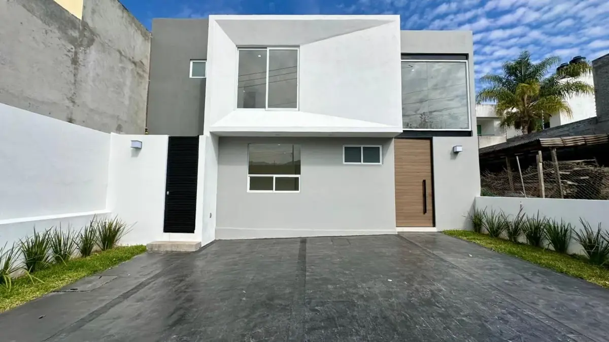 Casa en venta en Lomas del Sur, Morelia — foto 1 de 24