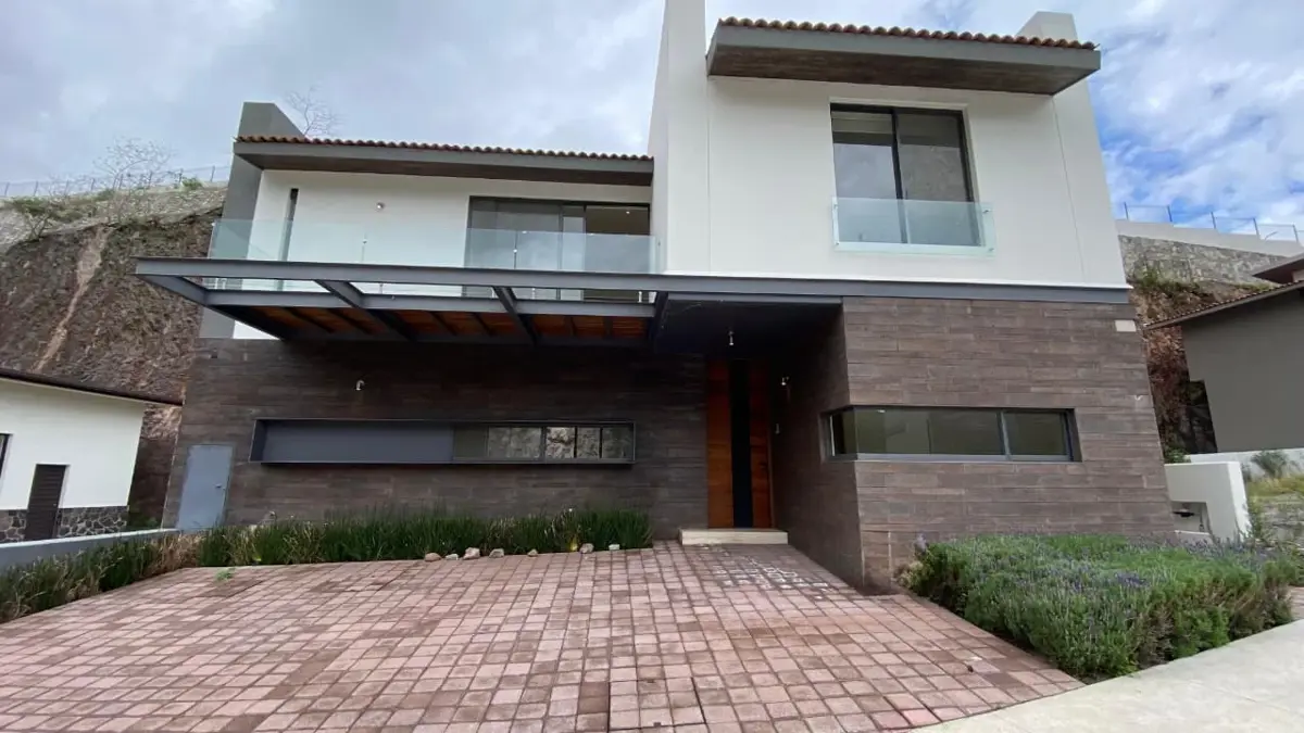 Casa en venta en Tres Marías, Morelia — foto 1 de 22
