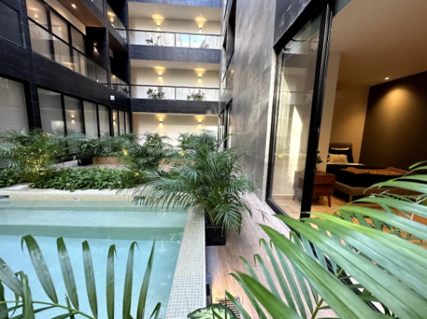 Departamento en Venta a Pasos del Mar Caribe en Playa del Carmen