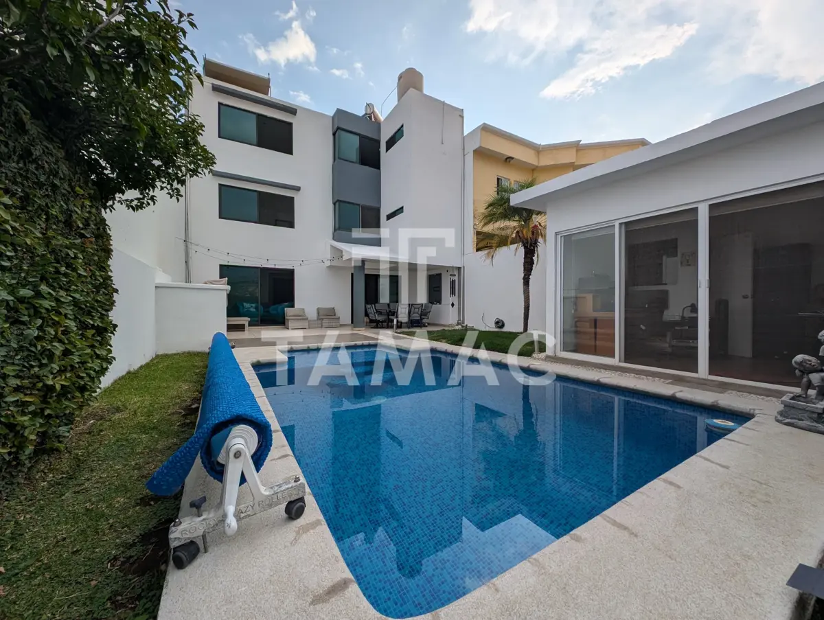Casa en venta en Lomas de Tzompantle, Cuernavaca — foto 1 de 28