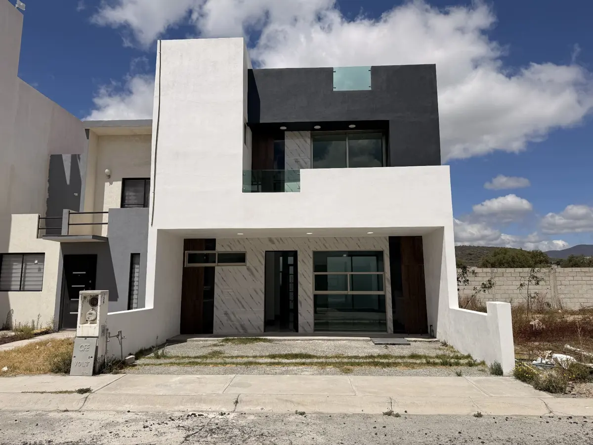 Casa en venta en El Saucillo, Mineral de la Reforma — foto 1 de 23