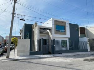 Casa en venta en Residencial los Reales, Saltillo, Coahuila de Zaragoza Casa en venta en Residencial los Reales, Saltillo, Coahuila de Zaragoza
