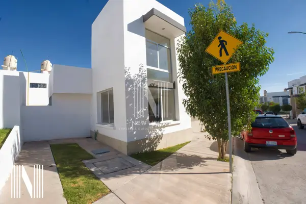 Casa en venta en La Pera, León — foto 2 de 17