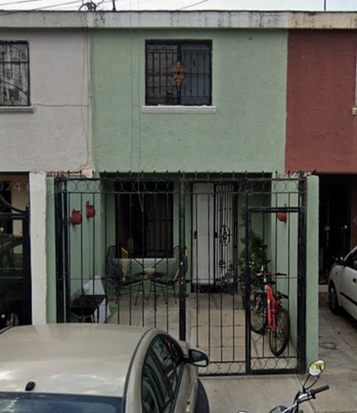 Casa en Venta en Balcones de Huentitán, Guadalajara - Ubicación Estratégica y Precio Accesible