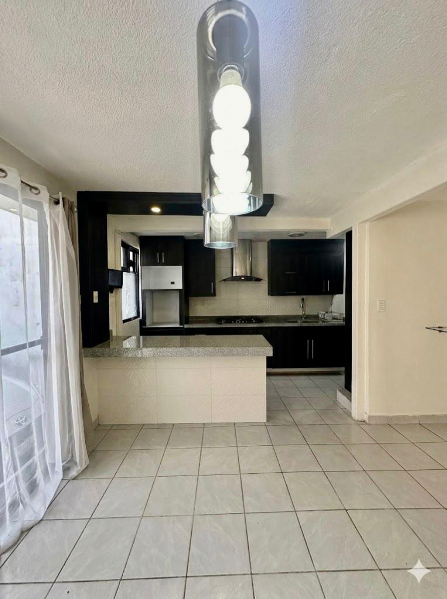 Vista 2 de Casa en Venta, 16 de Septiembre Sur, con 2 recámaras en planta baja