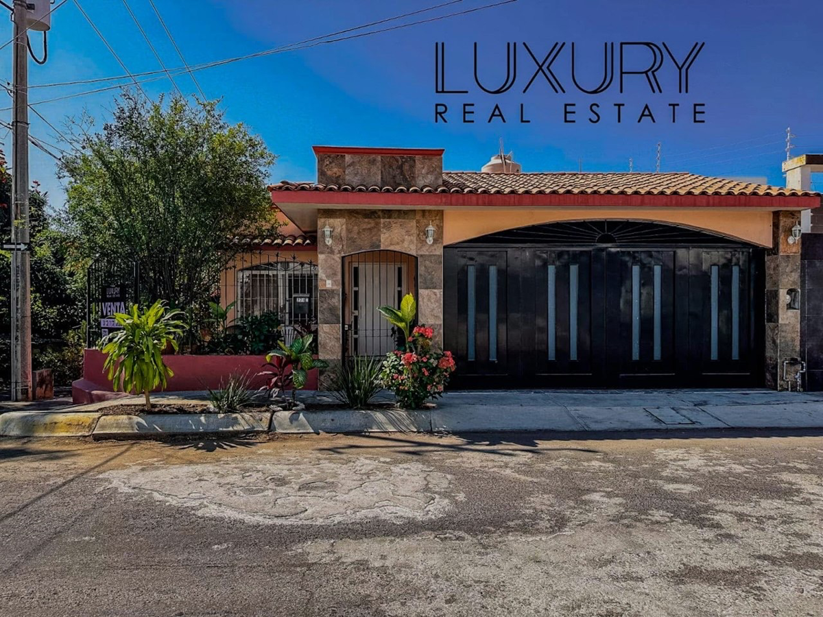 Casa en venta en Las Lagunas, Villa de Álvarez — foto 1 de 25