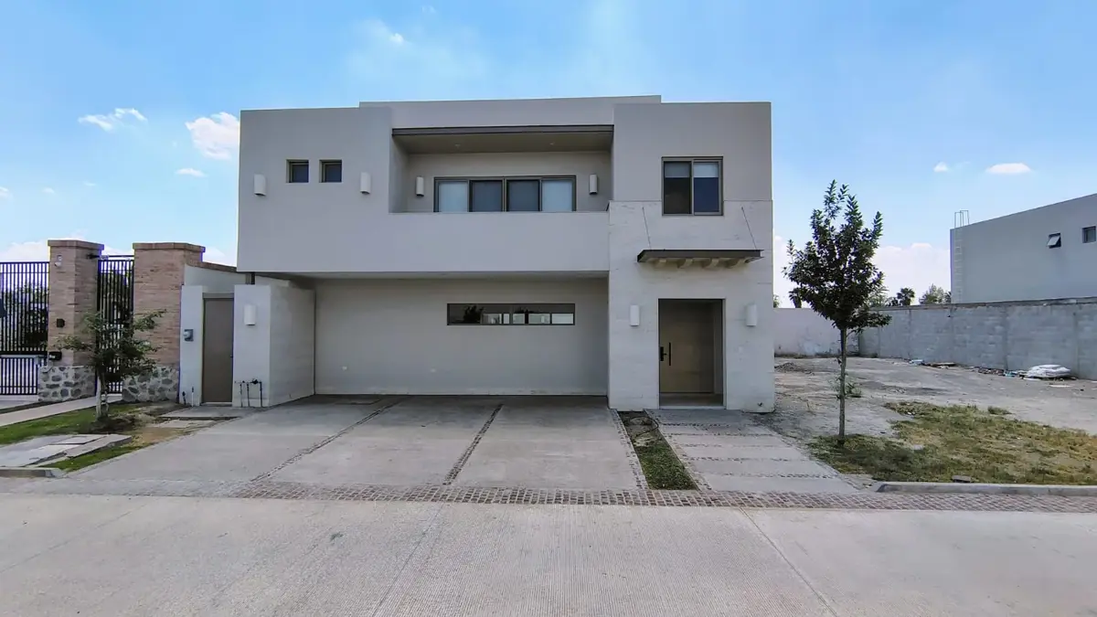 Casa nueva, frente a área verde en La Cava Casa nueva, frente a área verde en La Cava