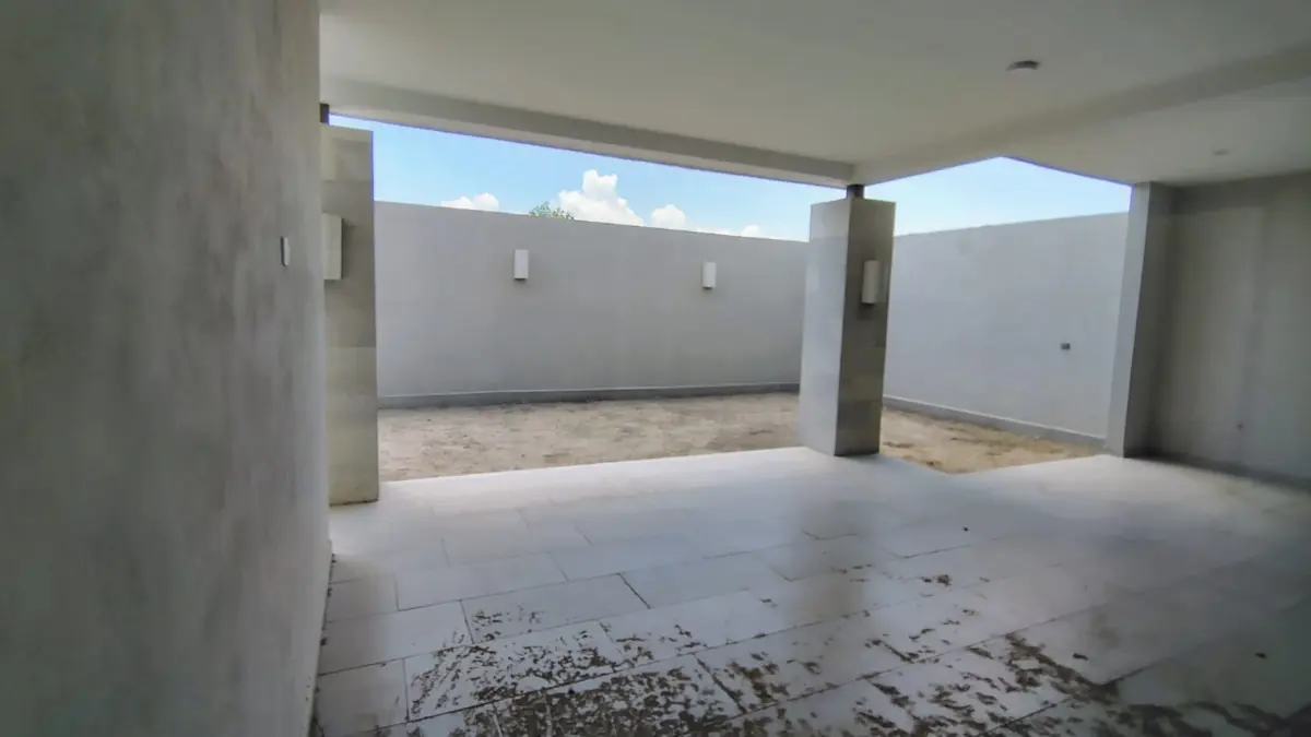 Vista 2 de Casa nueva, frente a área verde en La Cava